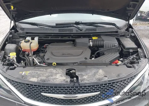 2022 Chrysler Voyager Lx из США, поврежденный, VIN 2C4RC1CG4NR229873